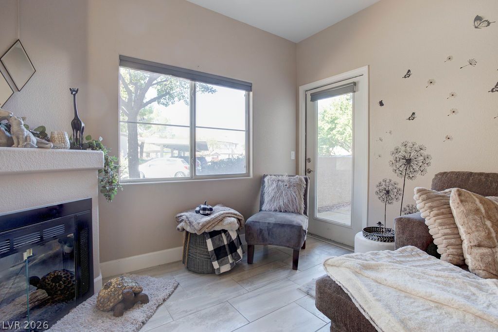 Photo 7 of 30, 8501 W University Avenue #1098
