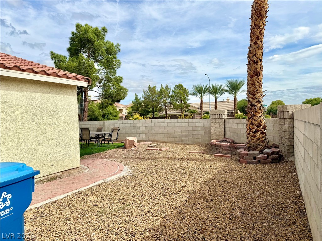 Photo 5 of 9474 Santa Fe Rose Street