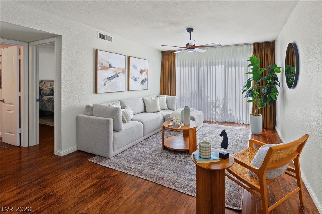 Photo 9 of 23, 650 Oakmont Avenue #2113