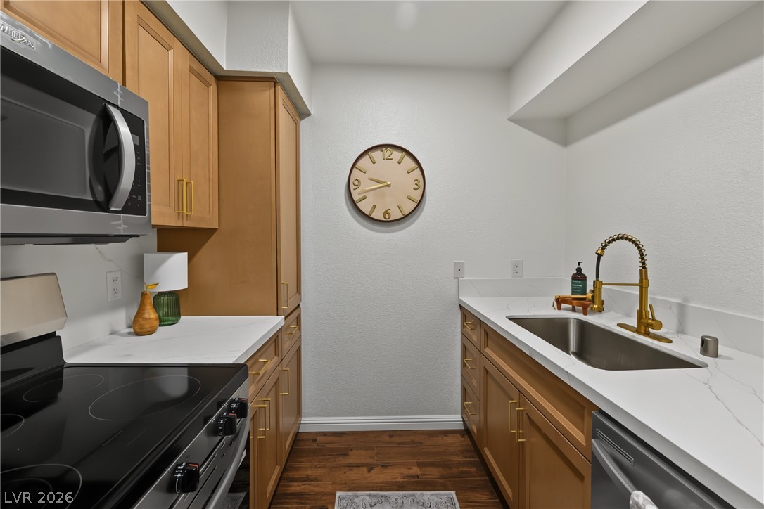 Photo 14 of 23, 650 Oakmont Avenue #2113