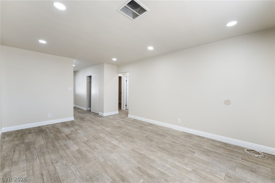 Photo 6 of 33, 209 N 13th Street