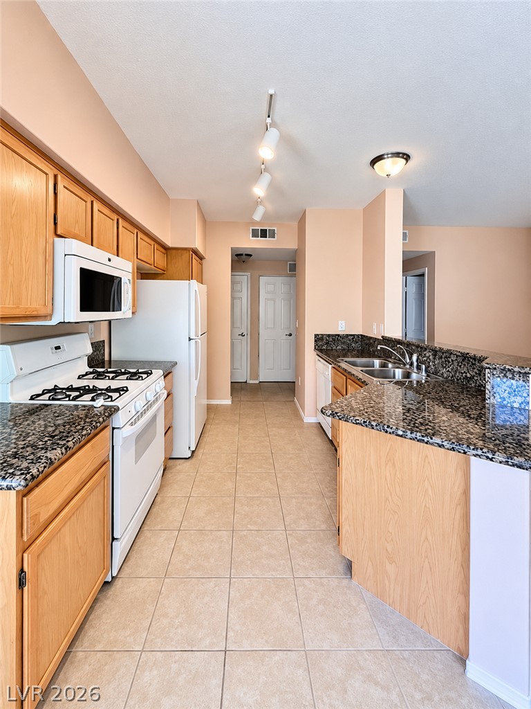 Photo 3 of 1050 E Cactus Avenue #2048