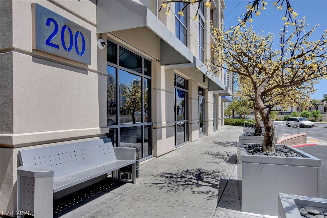 Photo 48 of 78, 200 W Sahara Avenue #1703