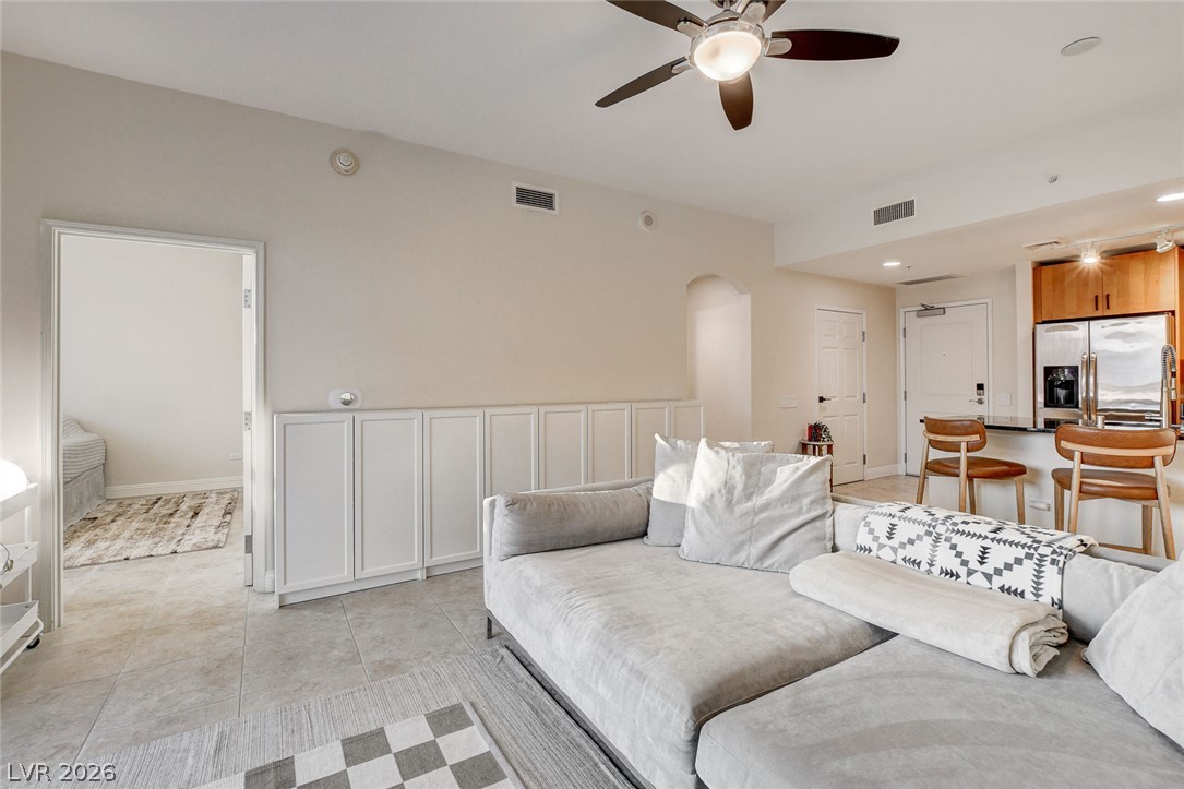 Photo 16 of 78, 200 W Sahara Avenue #1703